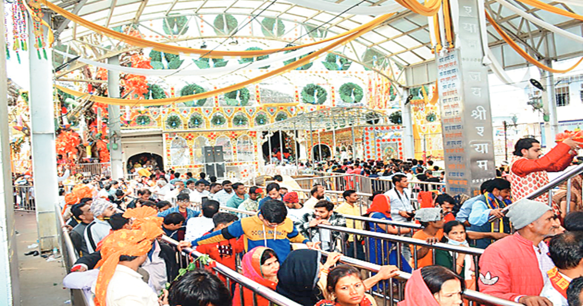 Lakhi fair: Lakhs of devotees queue up, 3K cops deployed